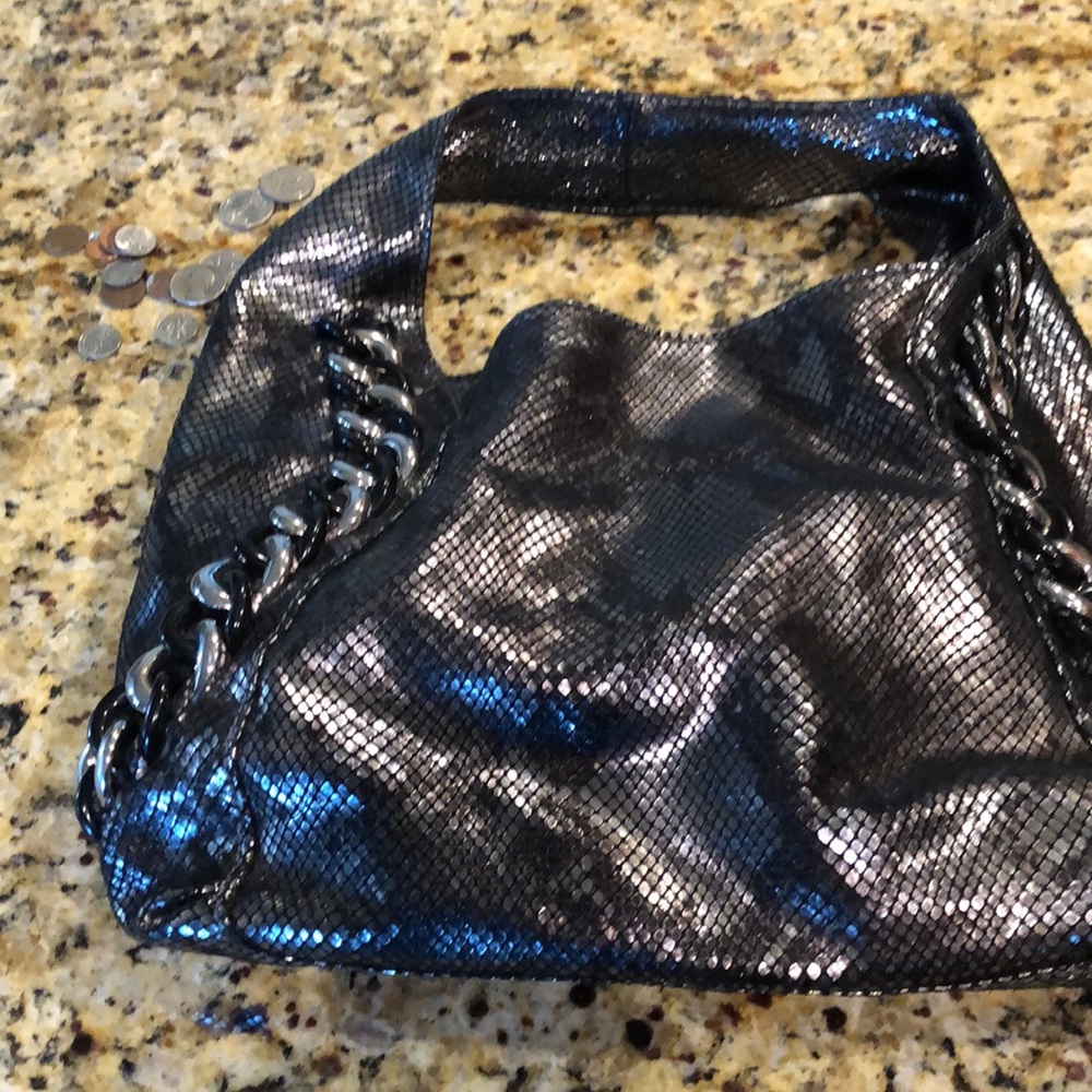 Michael Kors shoulder purse with accent chain - Picture 5 of 7